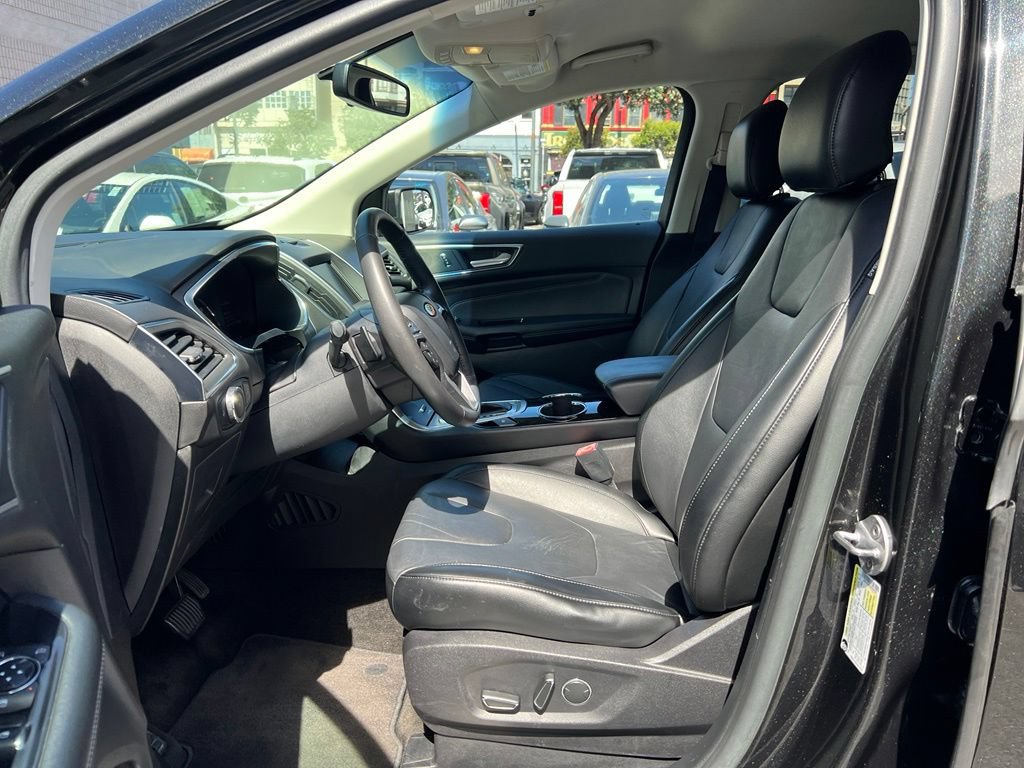 Used 2015 Ford Edge Titanium AWD/4WD image 12