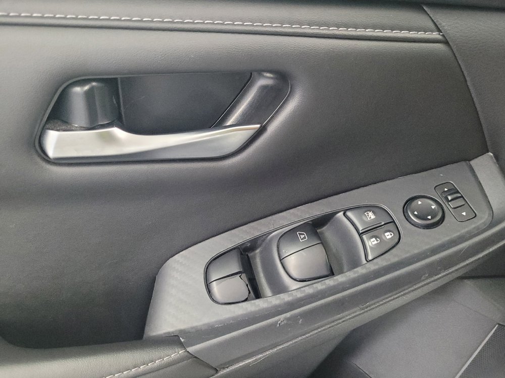 Used 2025 Nissan Sentra SV FWD image 27