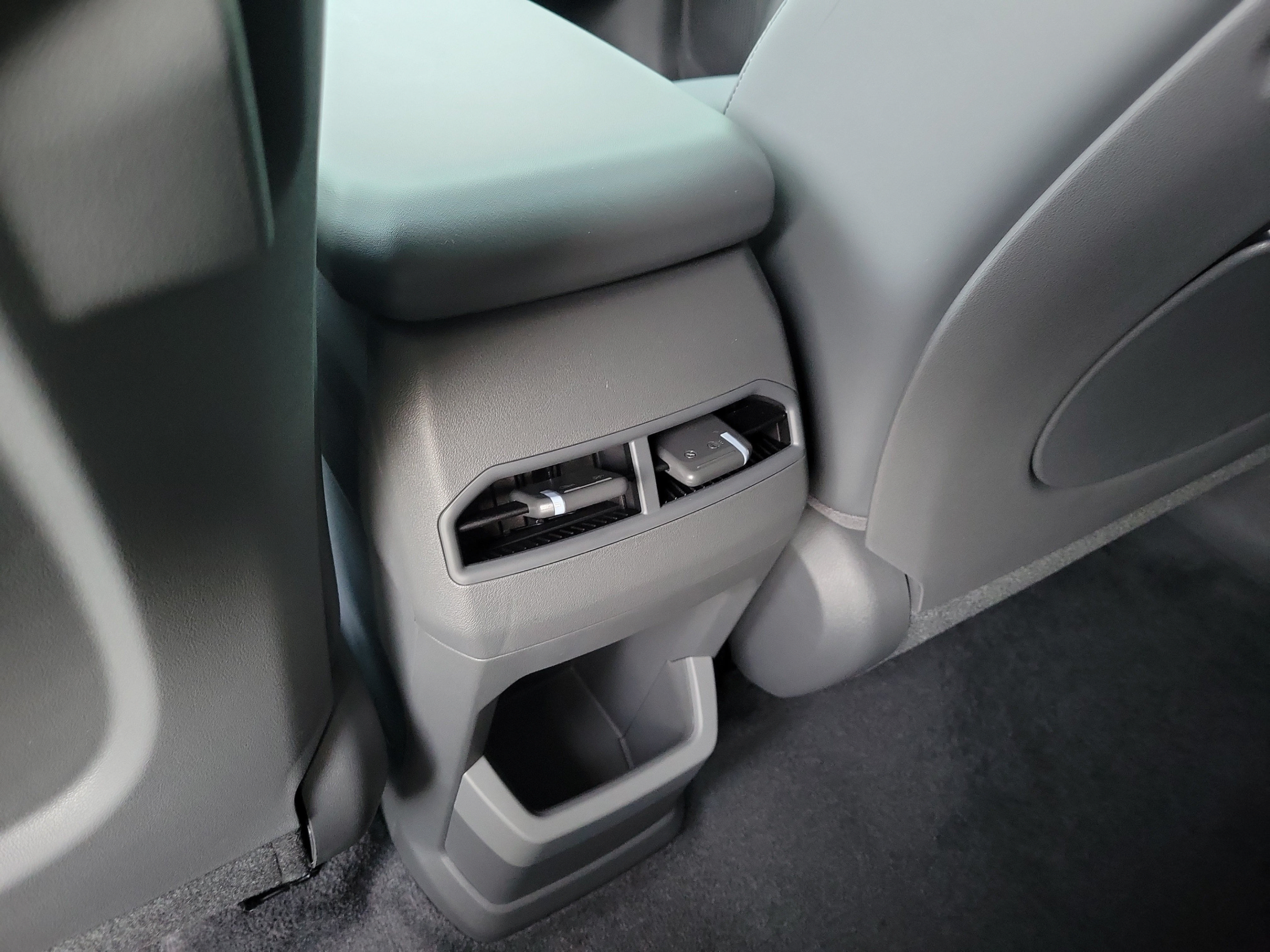New 2027 Kia EV3 Wind FWD image 11