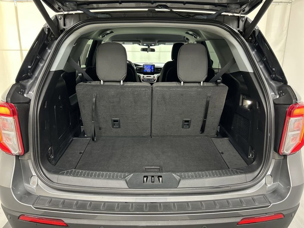 Used 2022 Ford Explorer XLT w/ Class IV Trailer Tow Package image 22