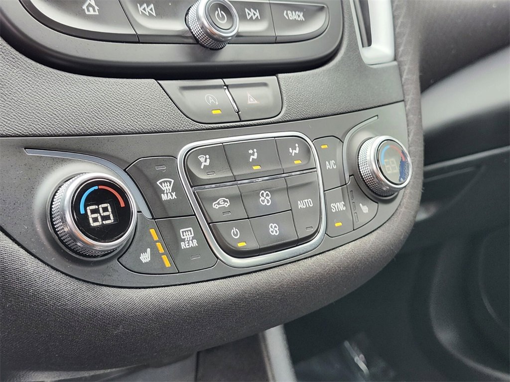 Used 2022 Chevrolet Malibu LT image 21