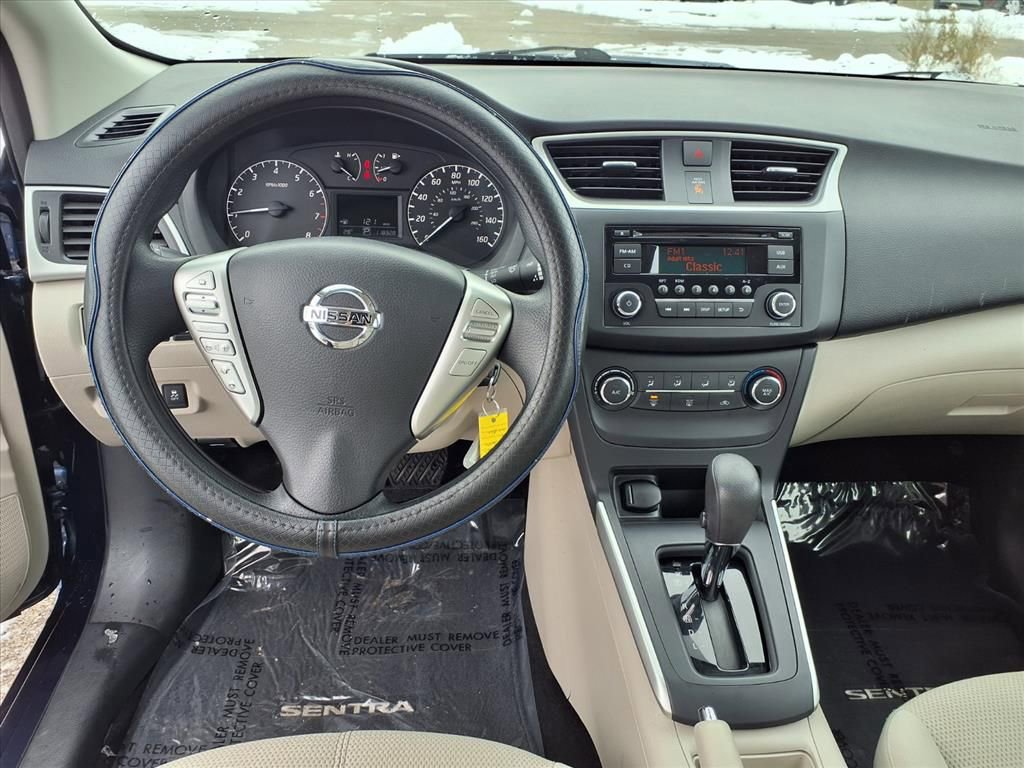 Used 2016 Nissan Sentra S image 5