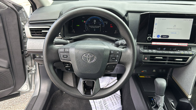 Used 2026 Toyota Camry LE FWD image 21