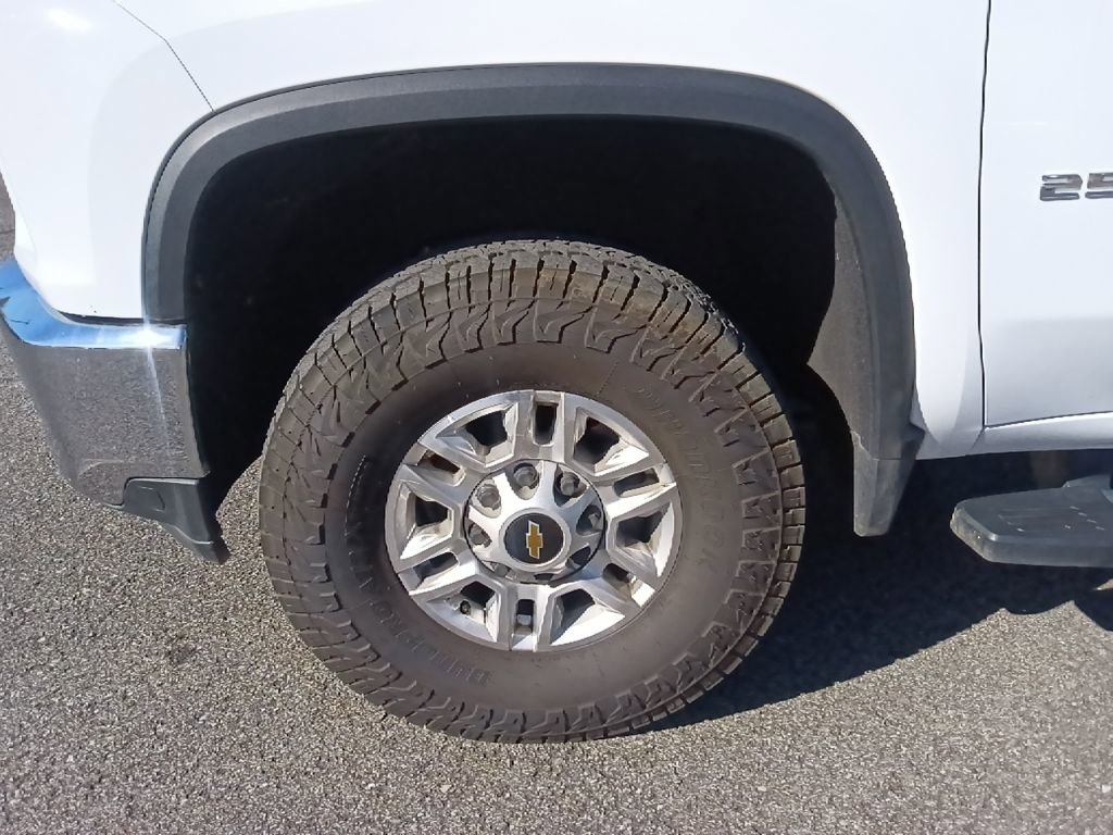 Used 2023 Chevrolet Silverado 2500 LT image 10