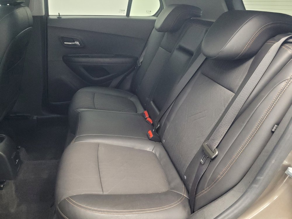 Used 2022 Chevrolet Trax LT w/ Driver Confidence Package image 18