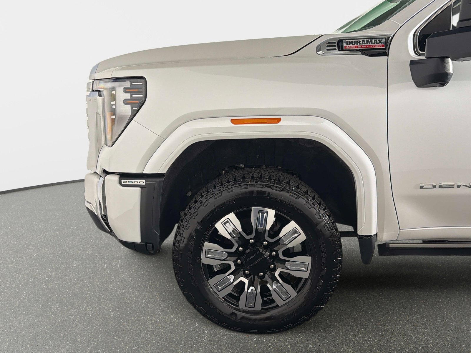Used 2025 GMC Sierra 2500 Denali w/ Denali Reserve Package image 12