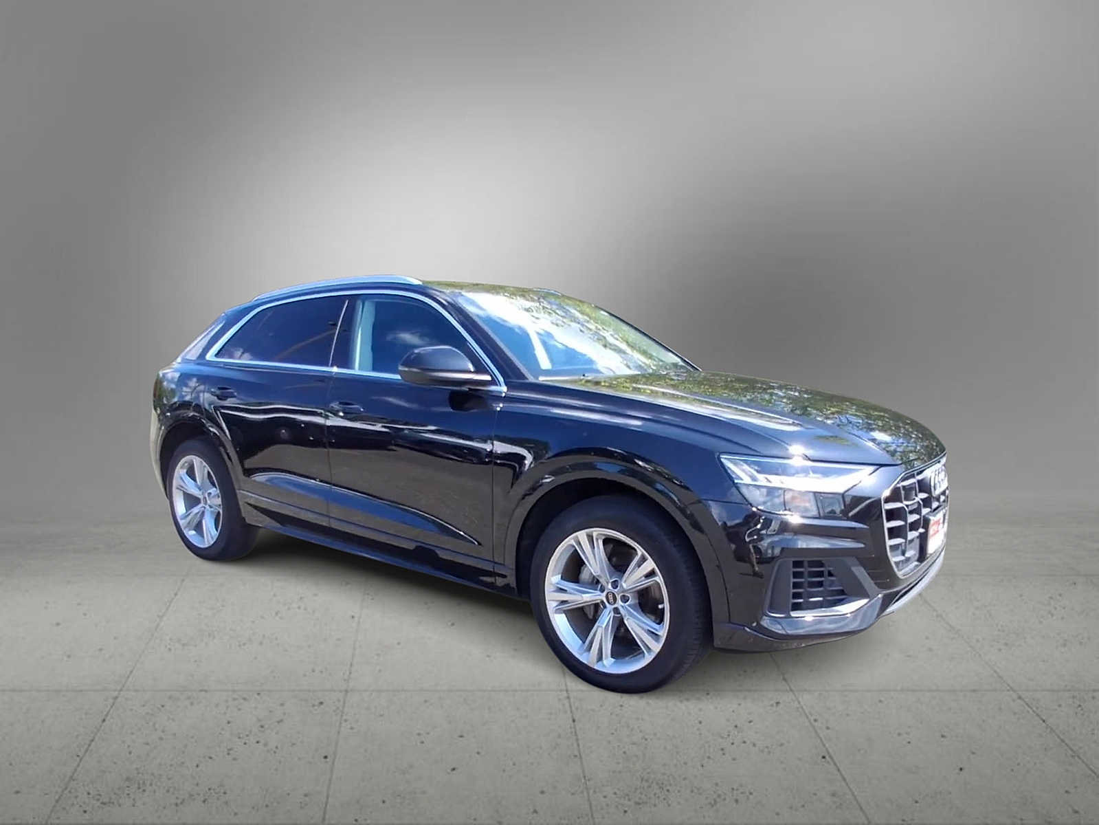 Used 2023 Audi Q8 Premium Plus AWD/4WD image 2