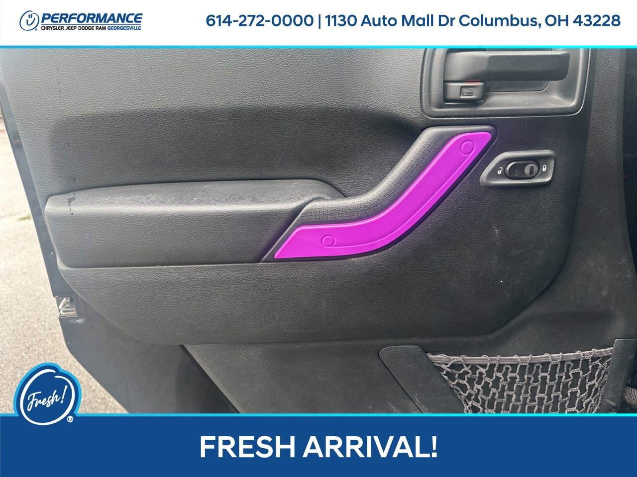 Used 2017 Jeep Wrangler Unlimited Sahara w/ Connectivity Group AWD/4WD image 13