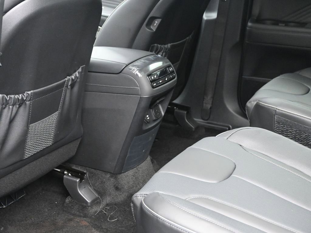 Used 2025 Hyundai Palisade Calligraphy image 30