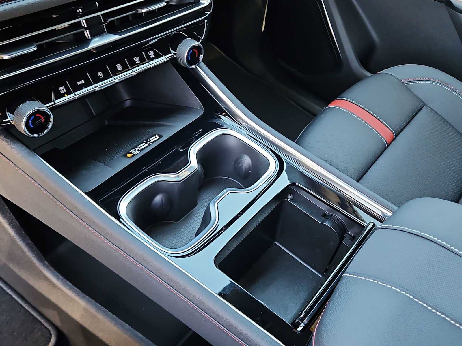 New 2026 Chevrolet Traverse RS image 20