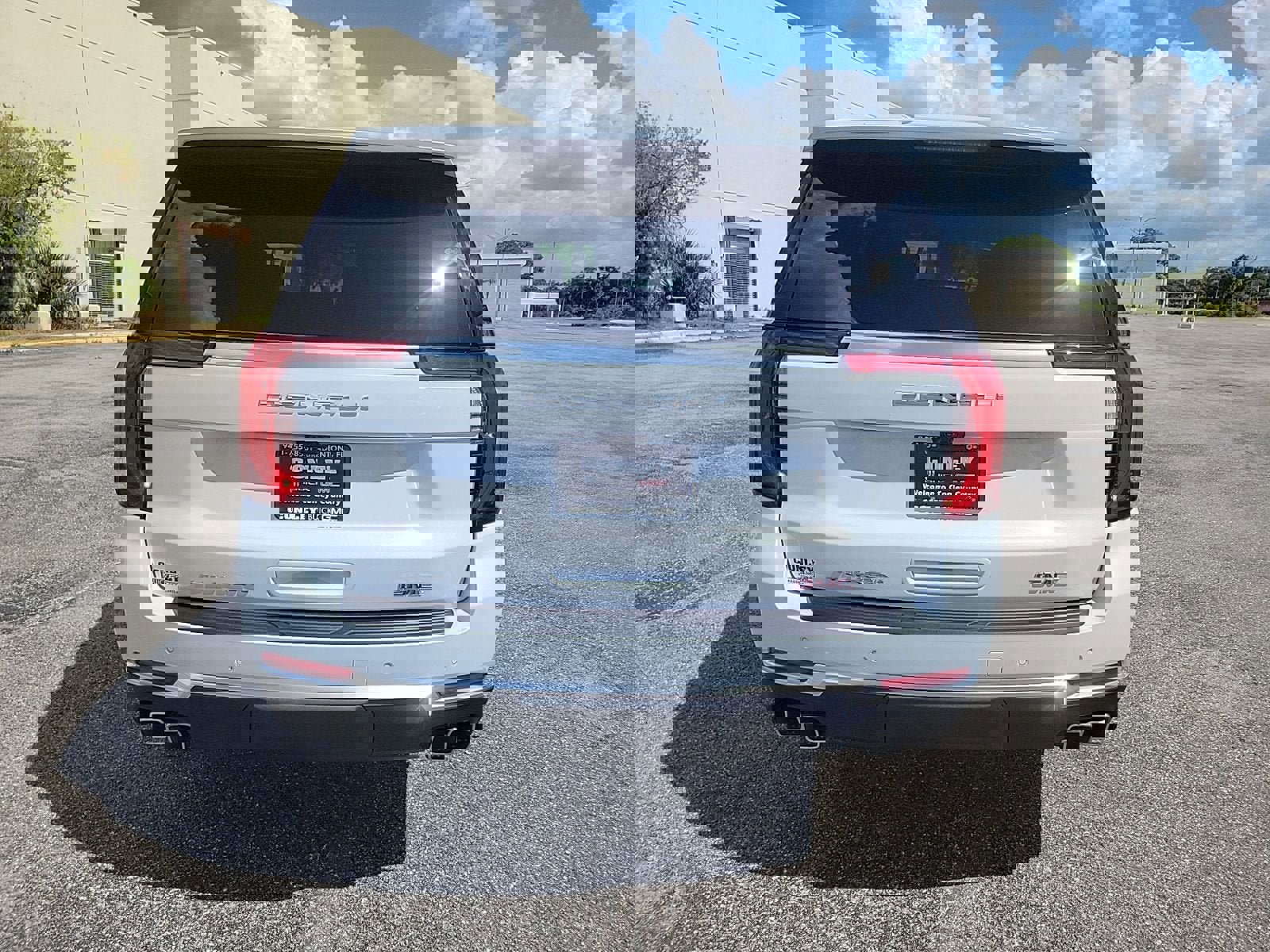 New 2026 GMC Yukon XL Denali image 6