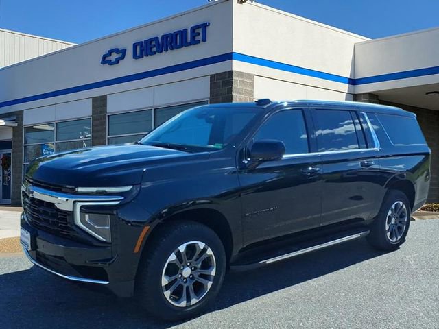 New 2026 Chevrolet Suburban LS w/ LPO, Dark Essentials Package image 1