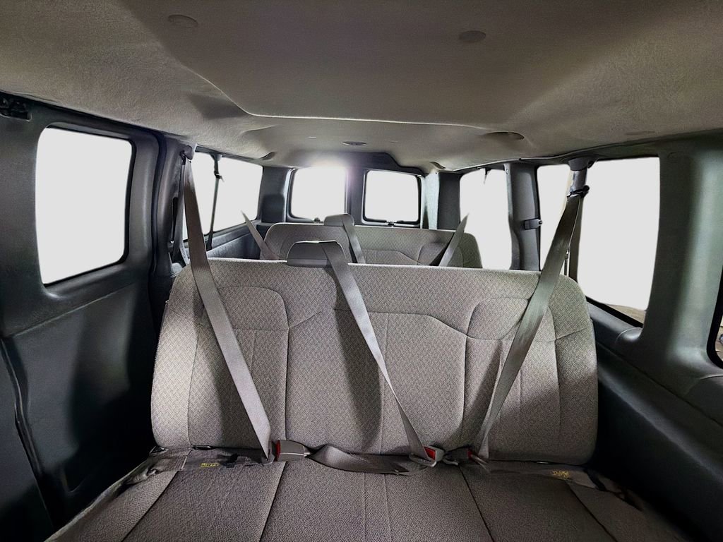 Used 2011 Chevrolet Express 1500 LT w/ LT Preferred Equipment Group AWD/4WD image 20