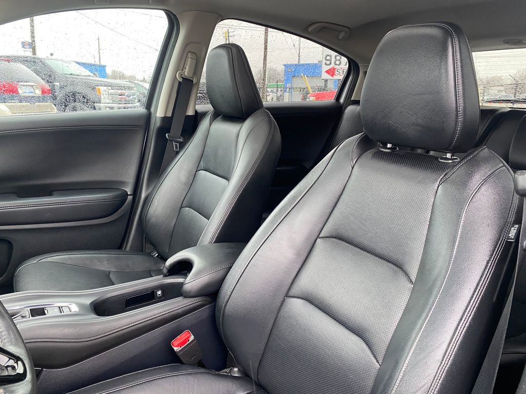 Used 2020 Honda HR-V Touring image 10