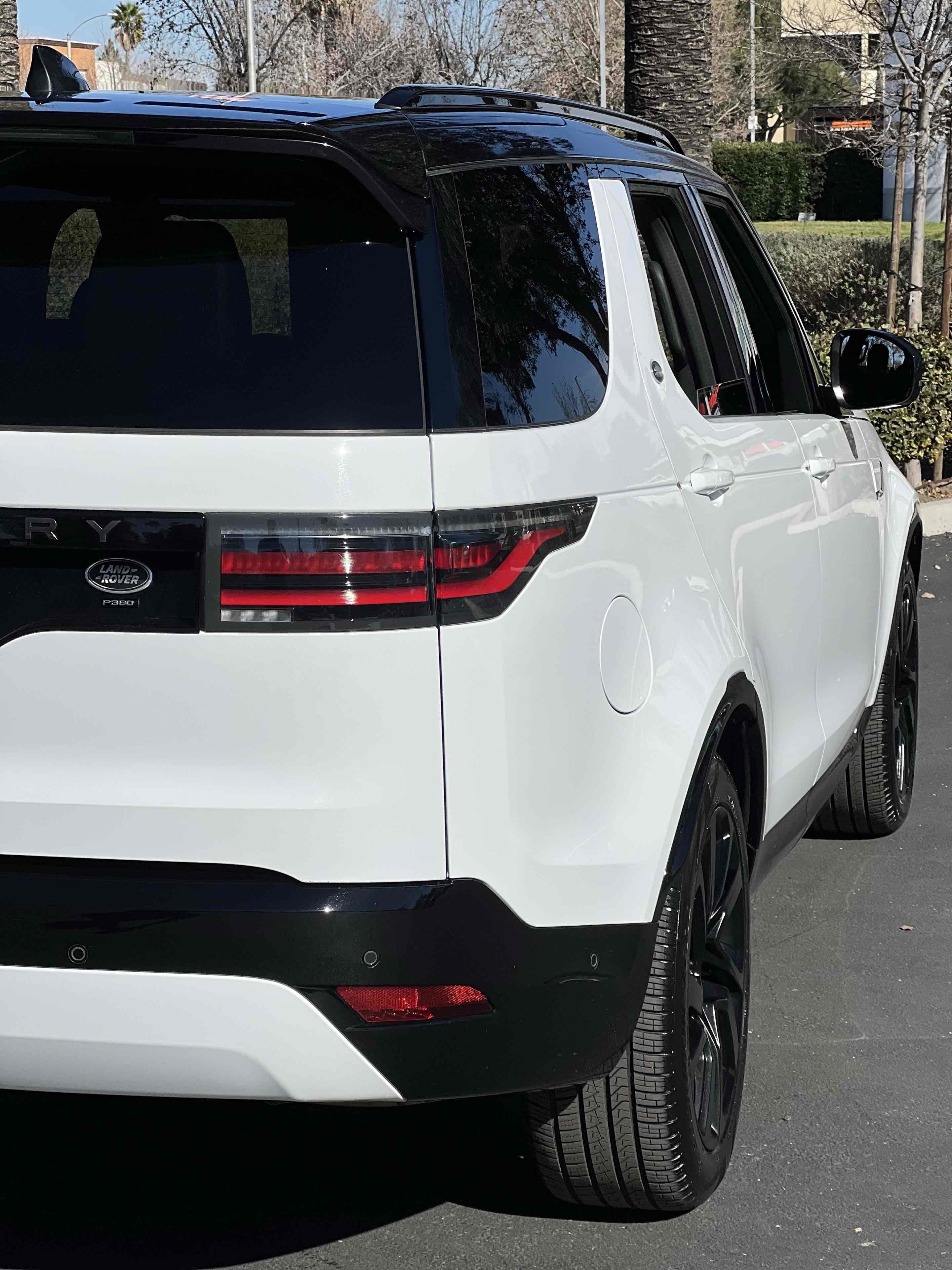 Used 2021 Land Rover Discovery S R-Dynamic image 56