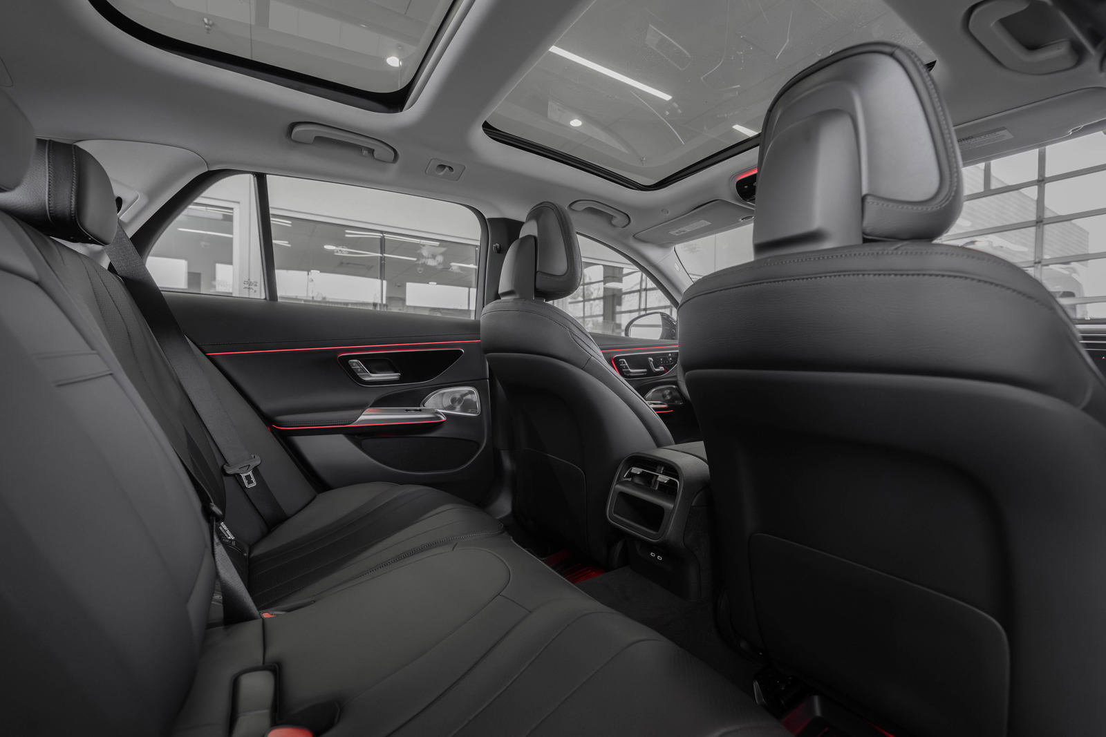 New 2025 Mercedes-Benz E 450 4MATIC All-Terrain Wagon image 26