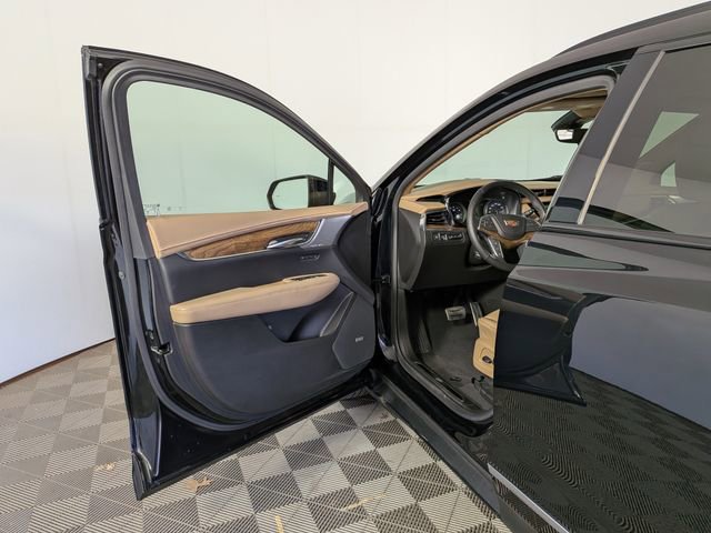 Certified 2024 Cadillac XT5 Sportv w/ Platinum Package AWD/4WD image 15