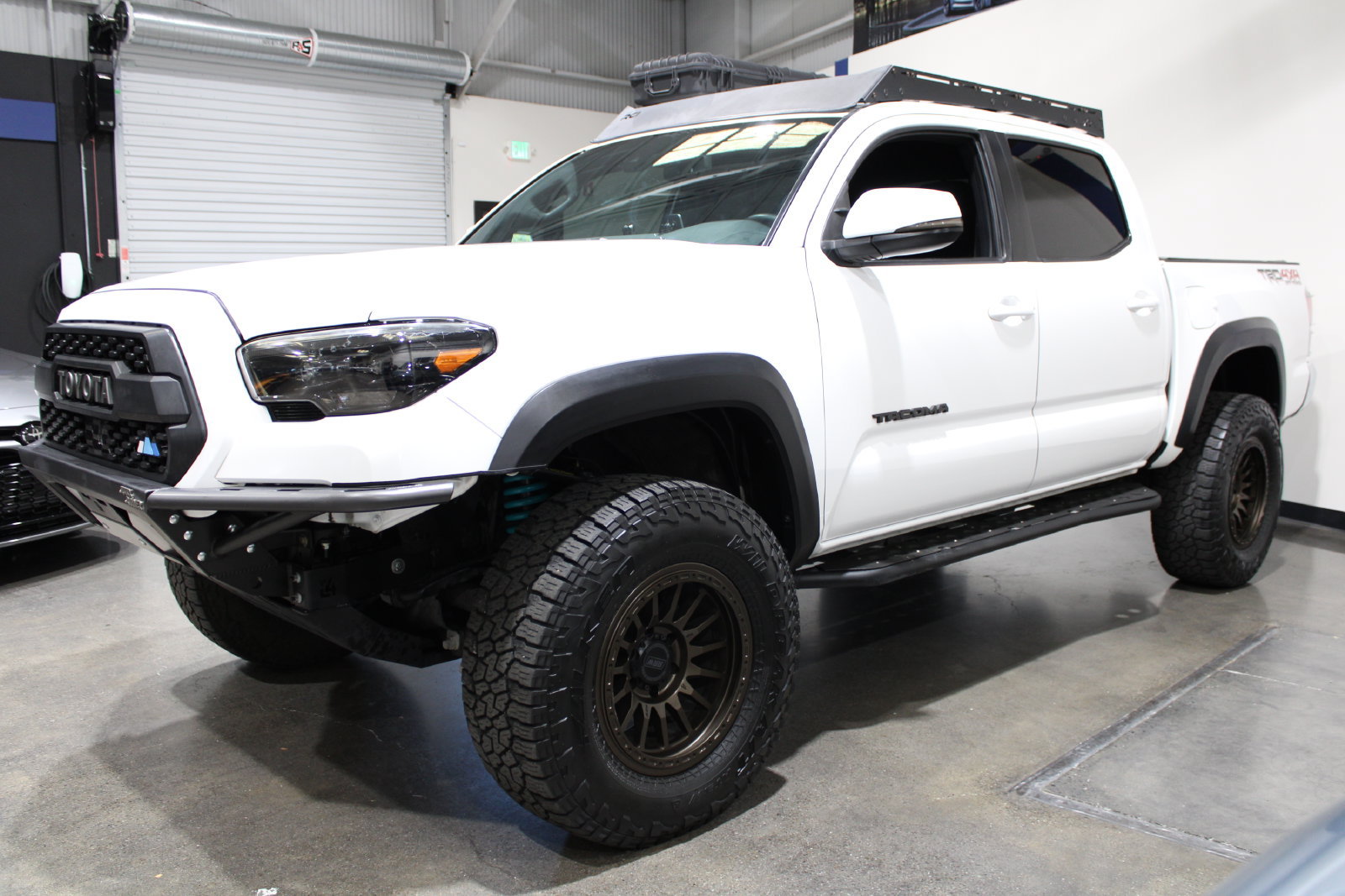 Used 2022 Toyota Tacoma TRD Off-Road AWD/4WD image 7