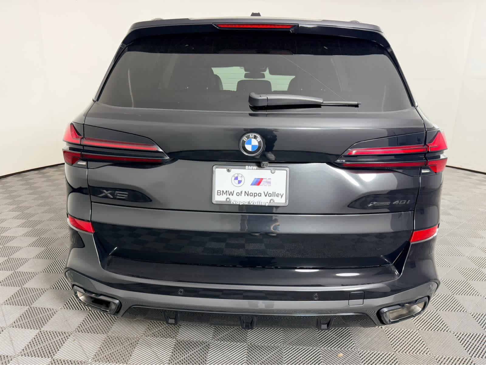 Used 2026 BMW X5 xDrive40i w/ M Sport Package image 4