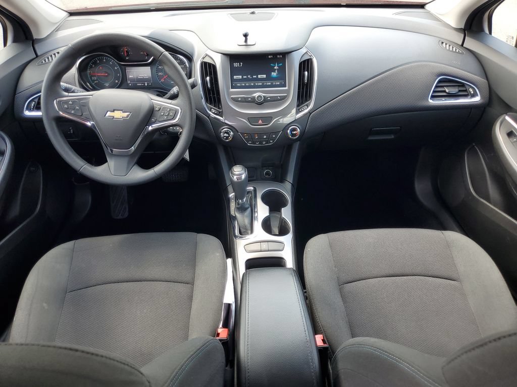 Used 2017 Chevrolet Cruze LT FWD image 13