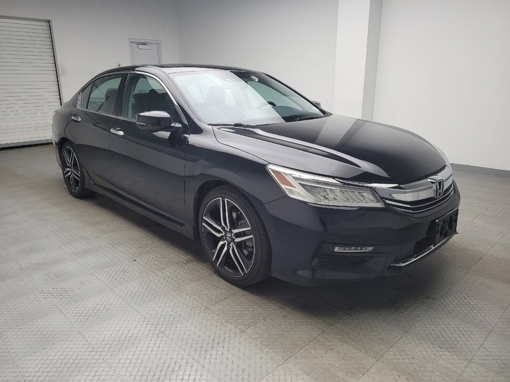 Used 2017 Honda Accord Touring image 13