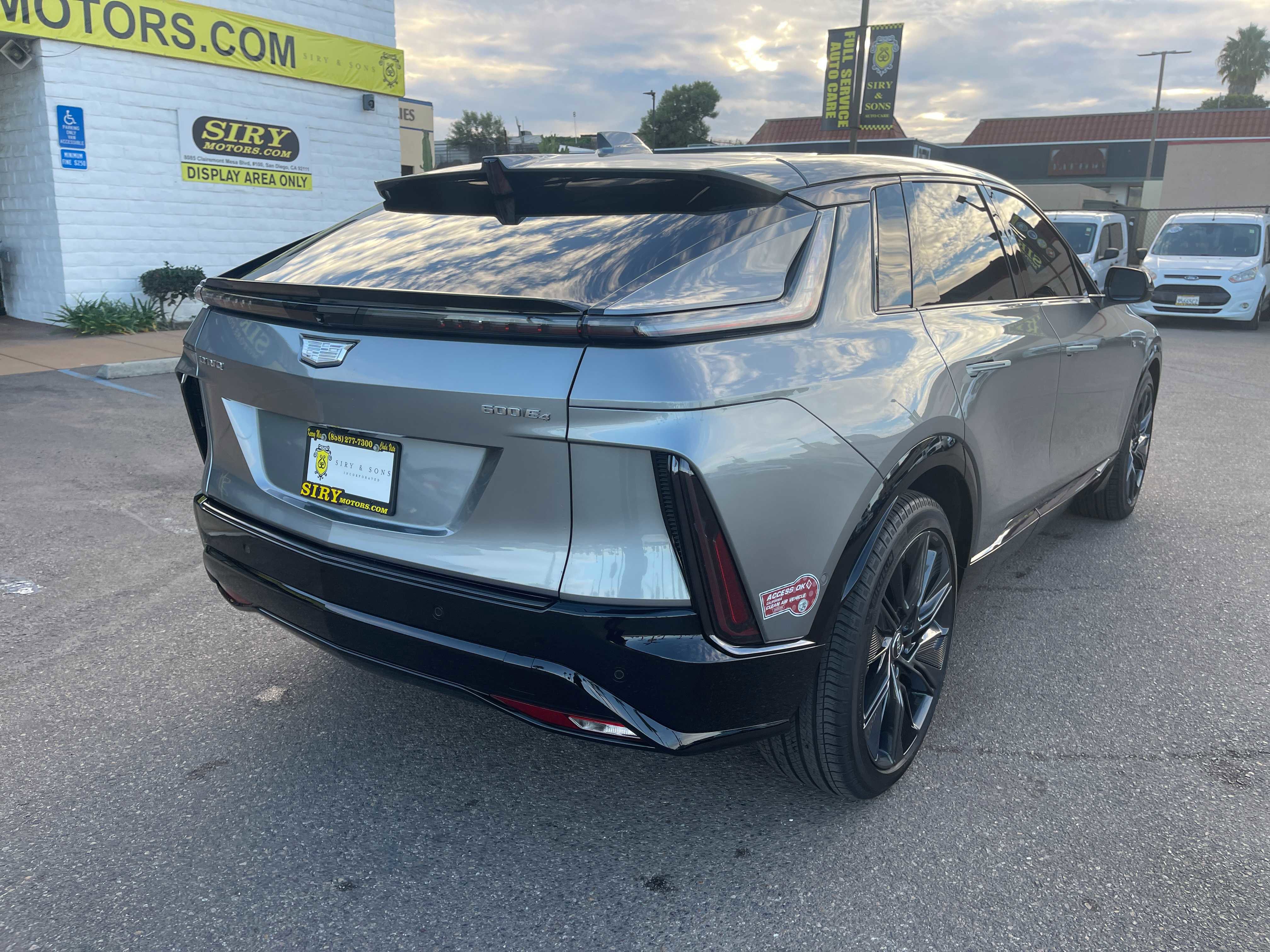 Used 2024 Cadillac Lyriq Sport image 3