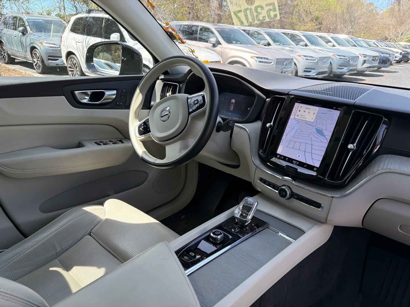 Used 2023 Volvo XC60 B5 Ultimate w/ Climate Package image 19