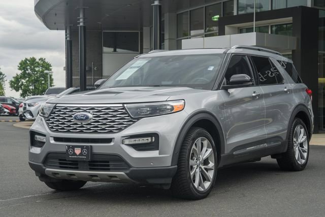 Used 2021 Ford Explorer Platinum w/ Equipment Group 601A AWD/4WD image 3