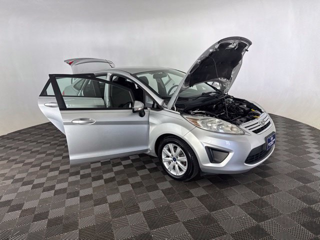 Used 2013 Ford Fiesta SE FWD image 13