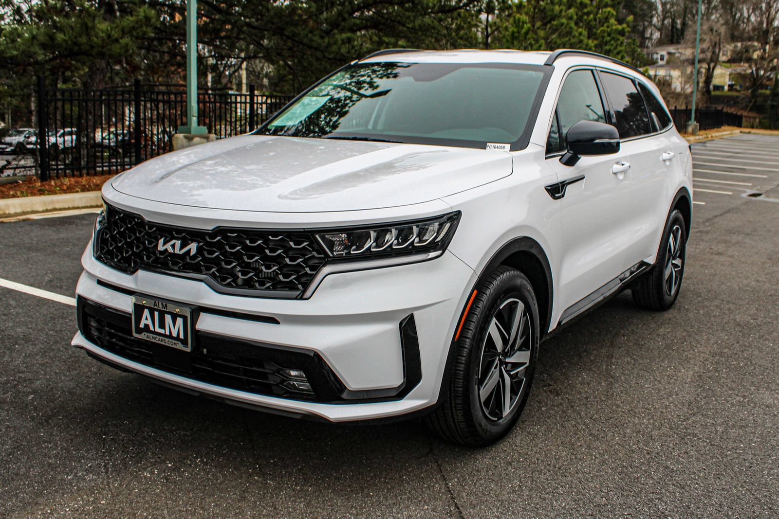 Used 2023 Kia Sorento EX FWD image 2