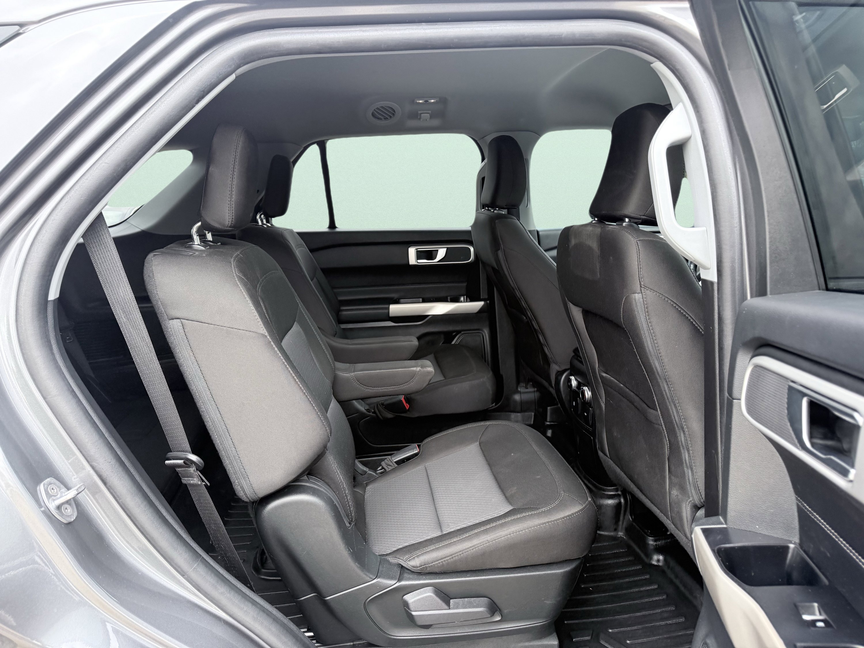 Used 2022 Ford Explorer XLT image 43