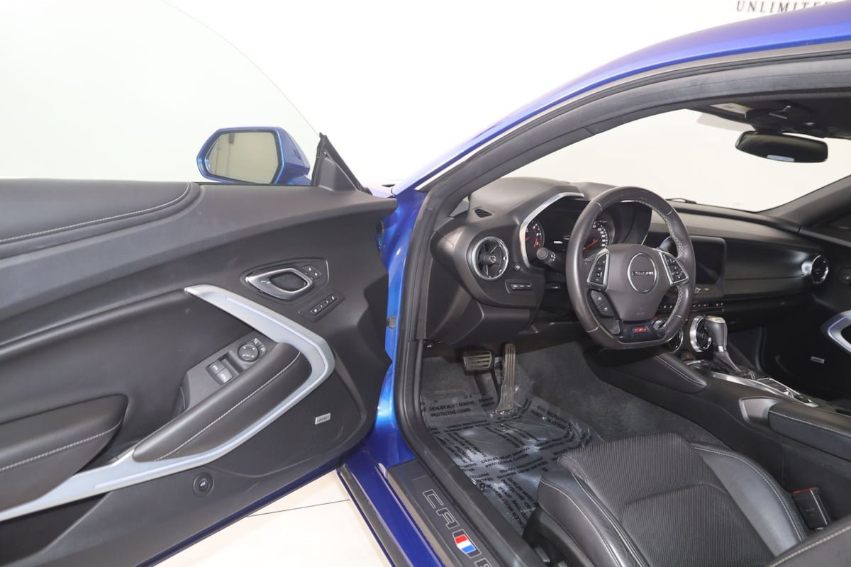 Used 2018 Chevrolet Camaro SS RWD image 48