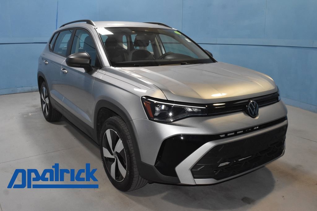Used 2025 Volkswagen Taos S AWD/4WD image 1