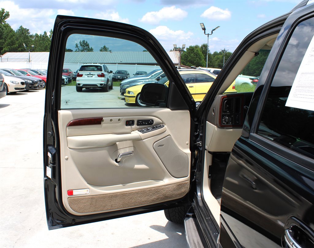 Used 2006 Cadillac Escalade EXT image 41