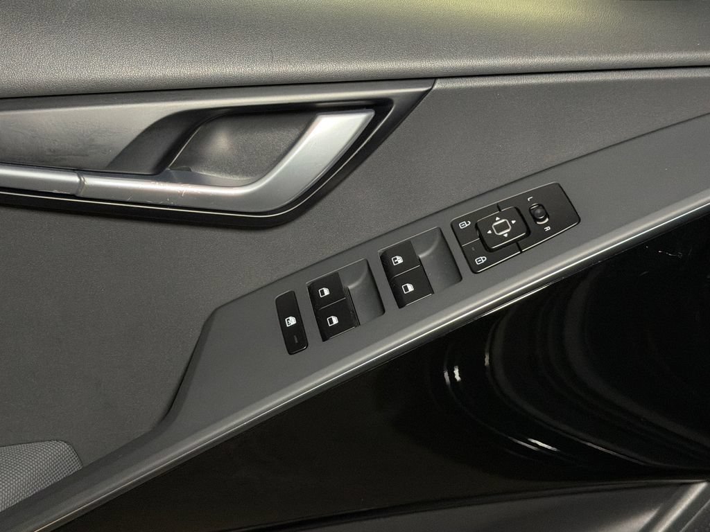 Certified 2023 Kia Niro Wind w/ Wind Preserve Package FWD image 21