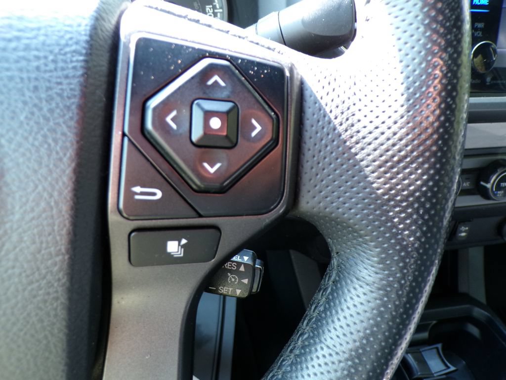 Used 2017 Toyota Tacoma TRD Sport w/ Tow Package RWD image 30