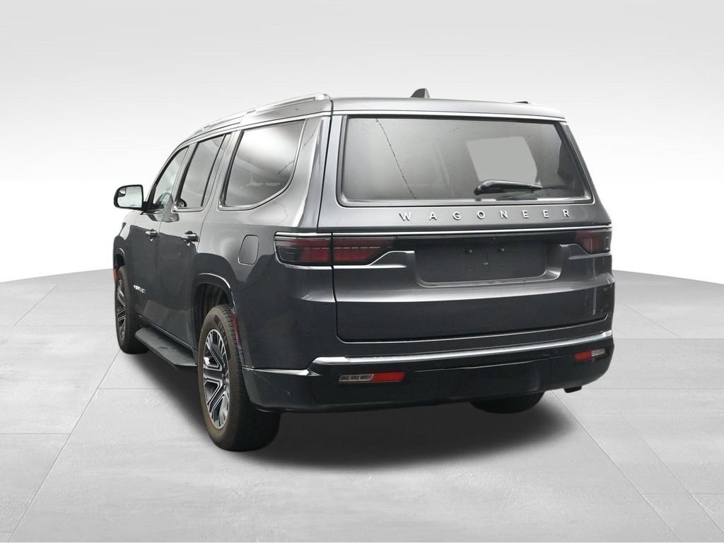 Used 2024 Jeep Wagoneer Series II w/ Flexible Seating Group RWD image 4