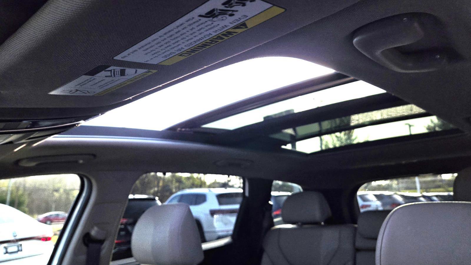 Used 2023 Hyundai Santa Fe SEL w/ Premium Package image 34