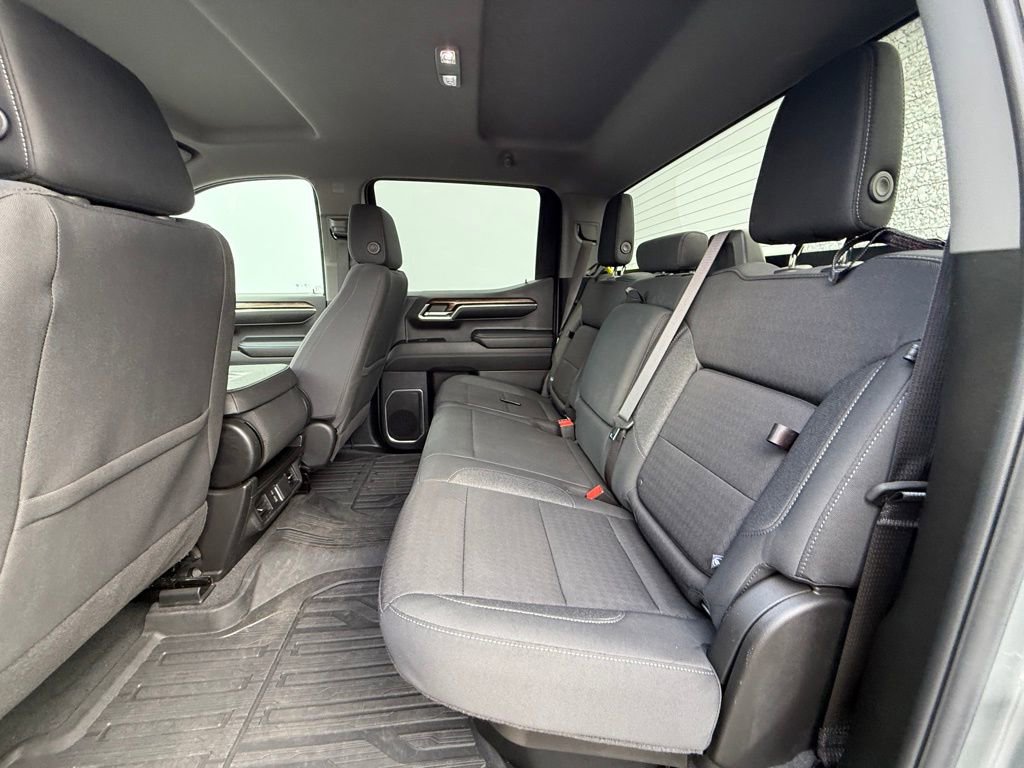 Used 2024 GMC Sierra 1500 Elevation w/ LPO, Elevation Black Package AWD/4WD image 19
