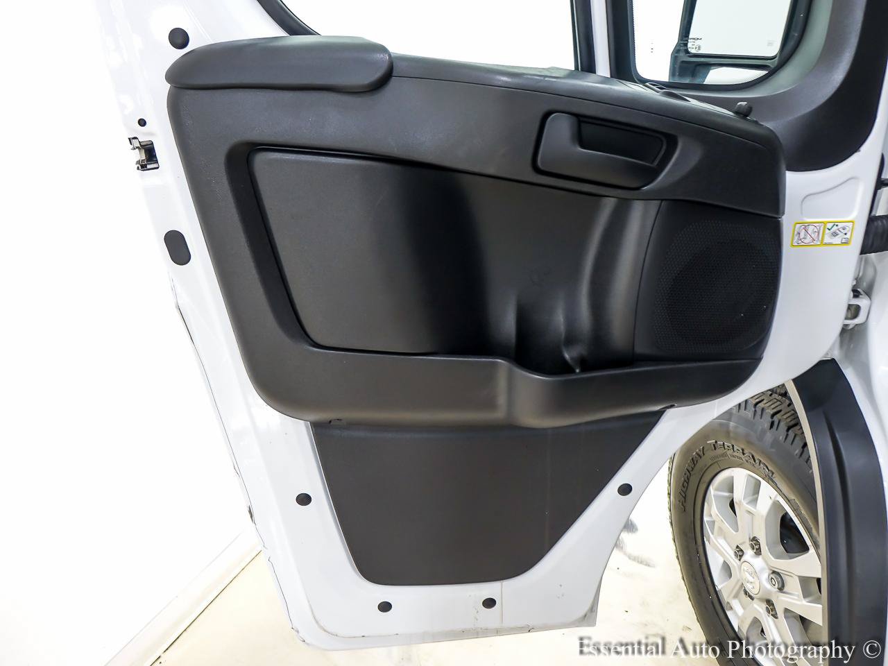Used 2025 RAM ProMaster 3500 w/ Quick Order Package 22G SLT FWD image 13