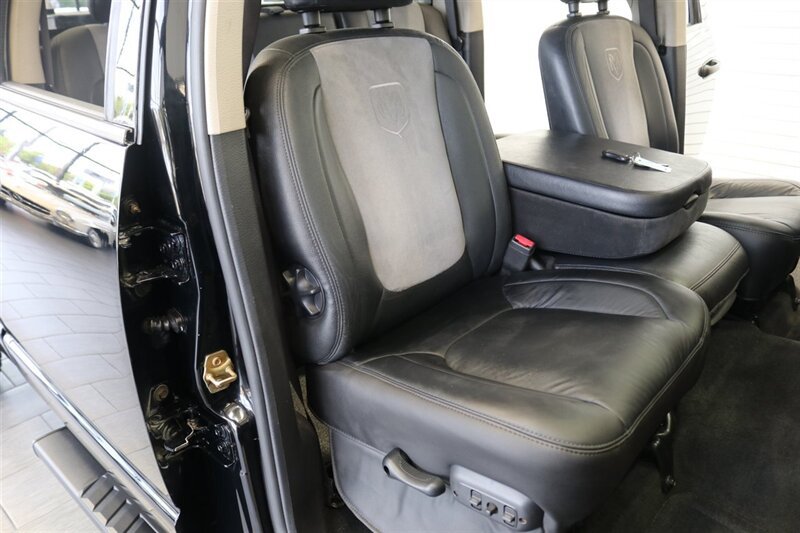 Used 2004 Dodge Ram 2500 Truck SLT w/ Trailer Tow Group AWD/4WD image 17