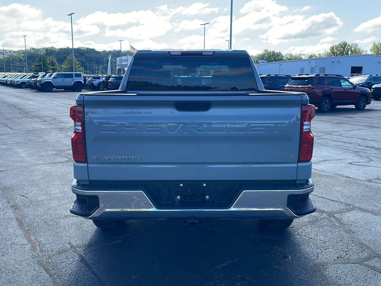 Used 2024 Chevrolet Silverado 1500 LT AWD/4WD image 4
