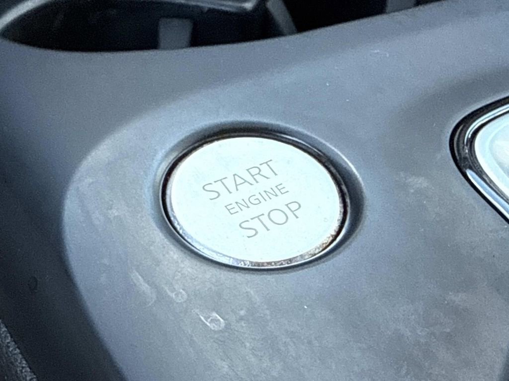 Certified 2023 INFINITI QX55 Essential image 8