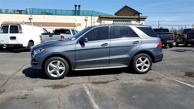 Used 2011 Hyundai Tucson Limited w/ Premium Pkg 3 image 4