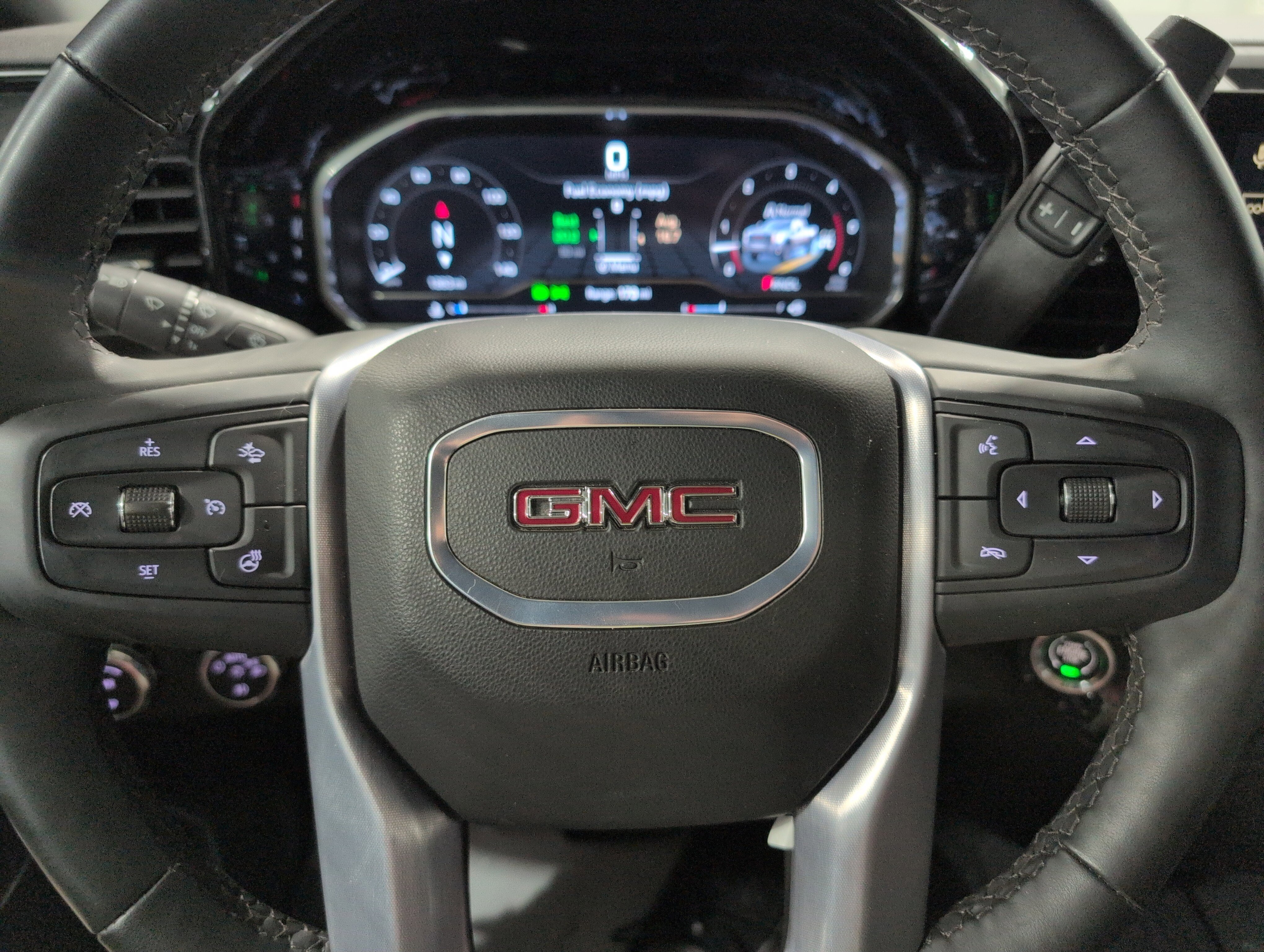 Used 2025 GMC Sierra 2500 SLE image 9