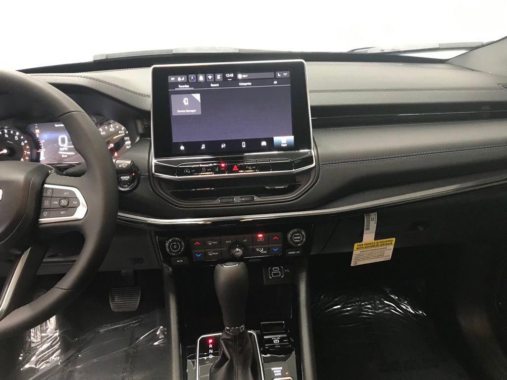 New 2026 Jeep Compass Limited image 21