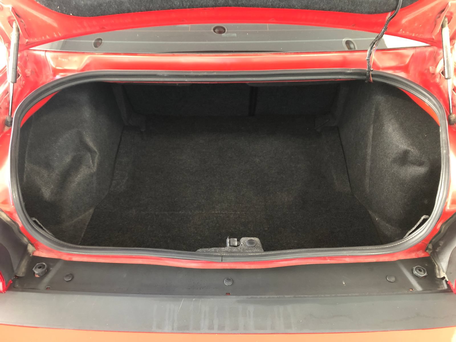 Used 2013 Dodge Challenger R/T RWD image 8
