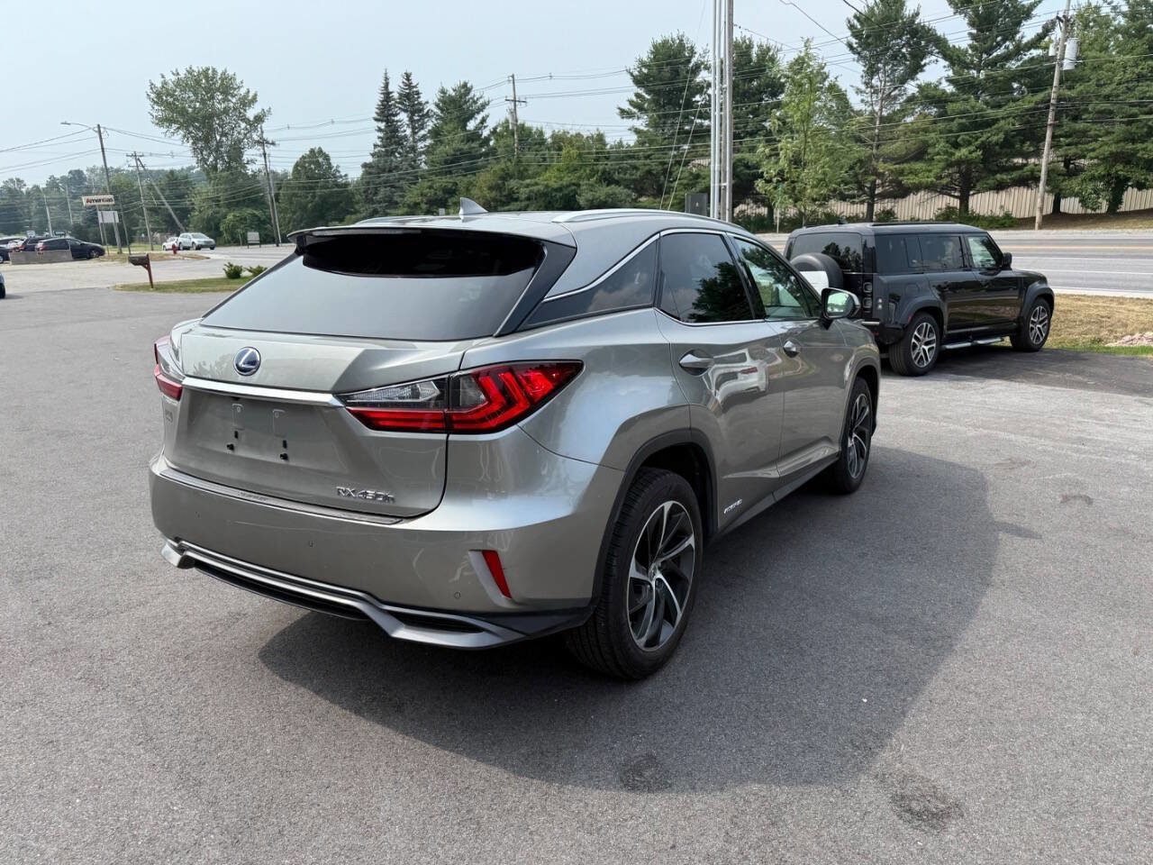 Used 2017 Lexus RX 450h AWD image 6