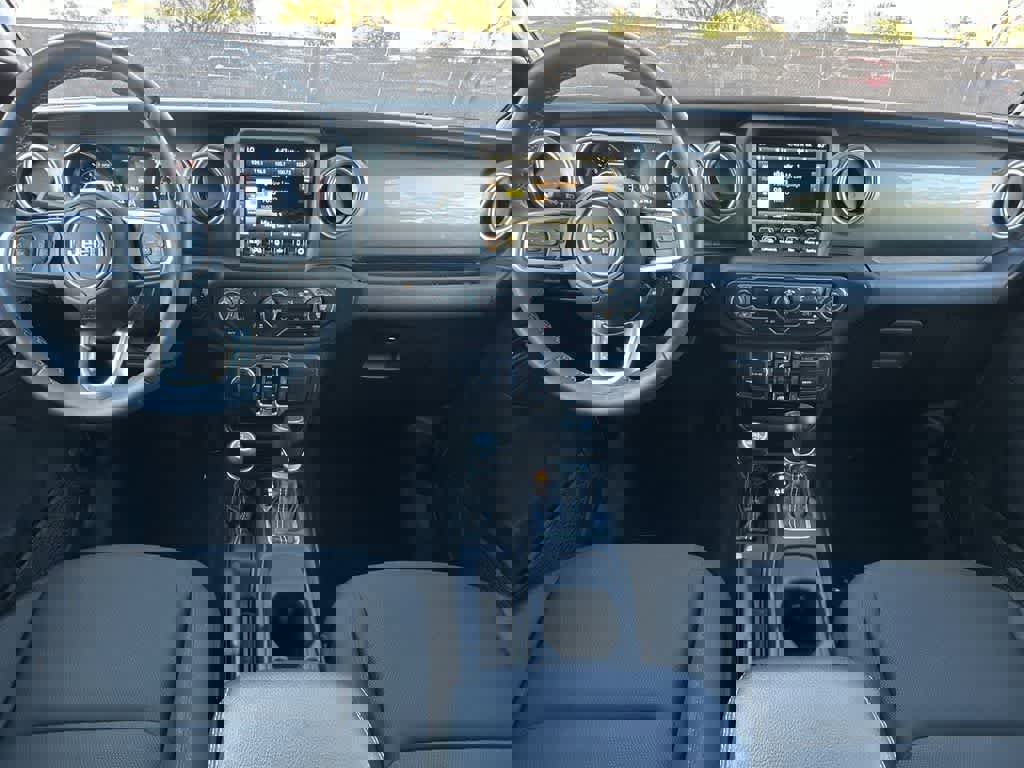 Used 2023 Jeep Gladiator Overland image 24