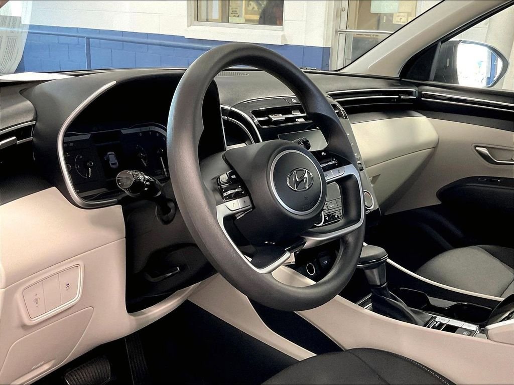 Used 2023 Hyundai Tucson SE AWD/4WD image 8